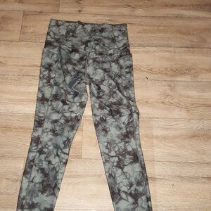 Green Patterned Athletic Leggings